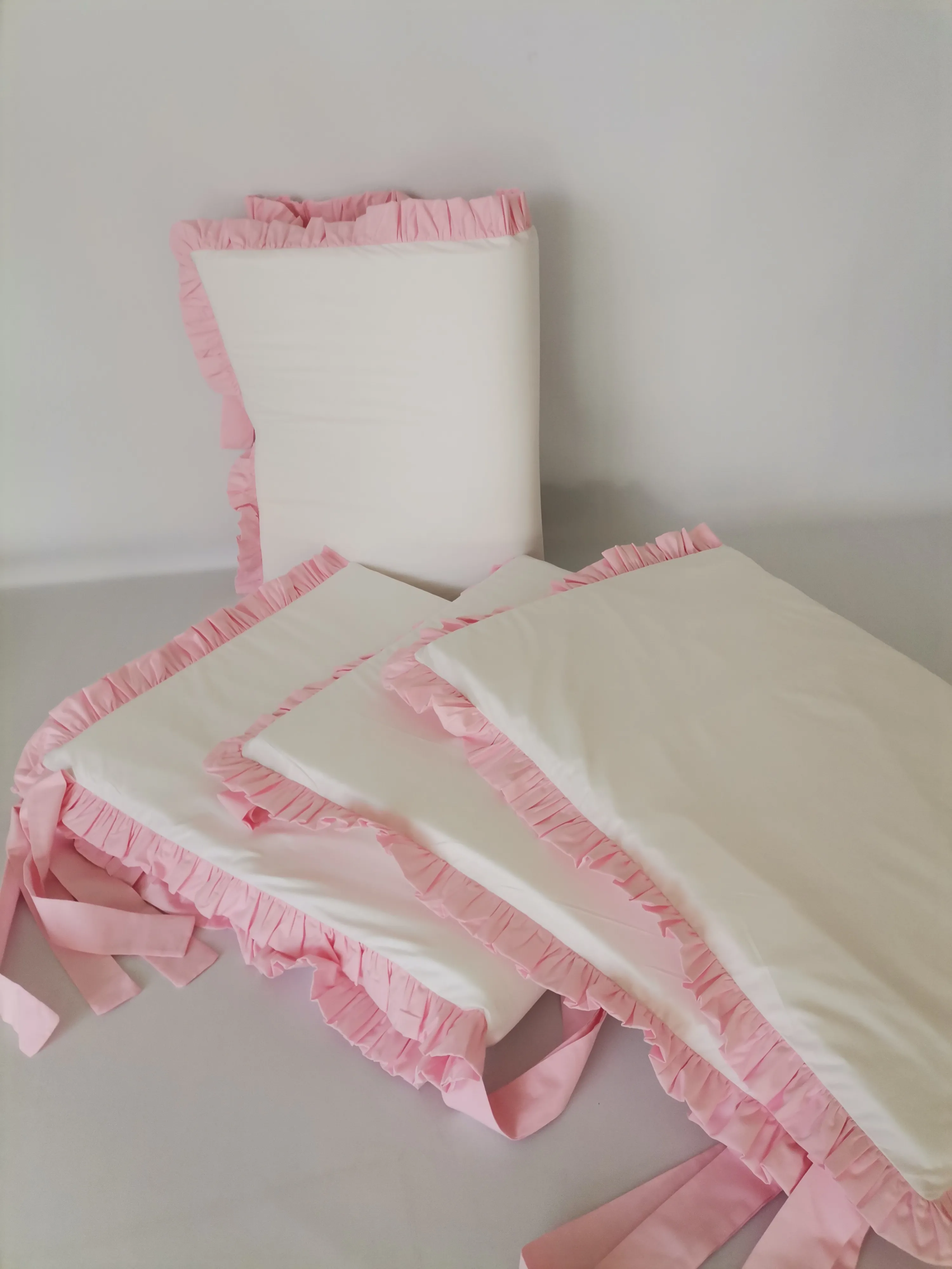 BEYAZ - V29 PEMBE FIRFIRLI KORUMALIK