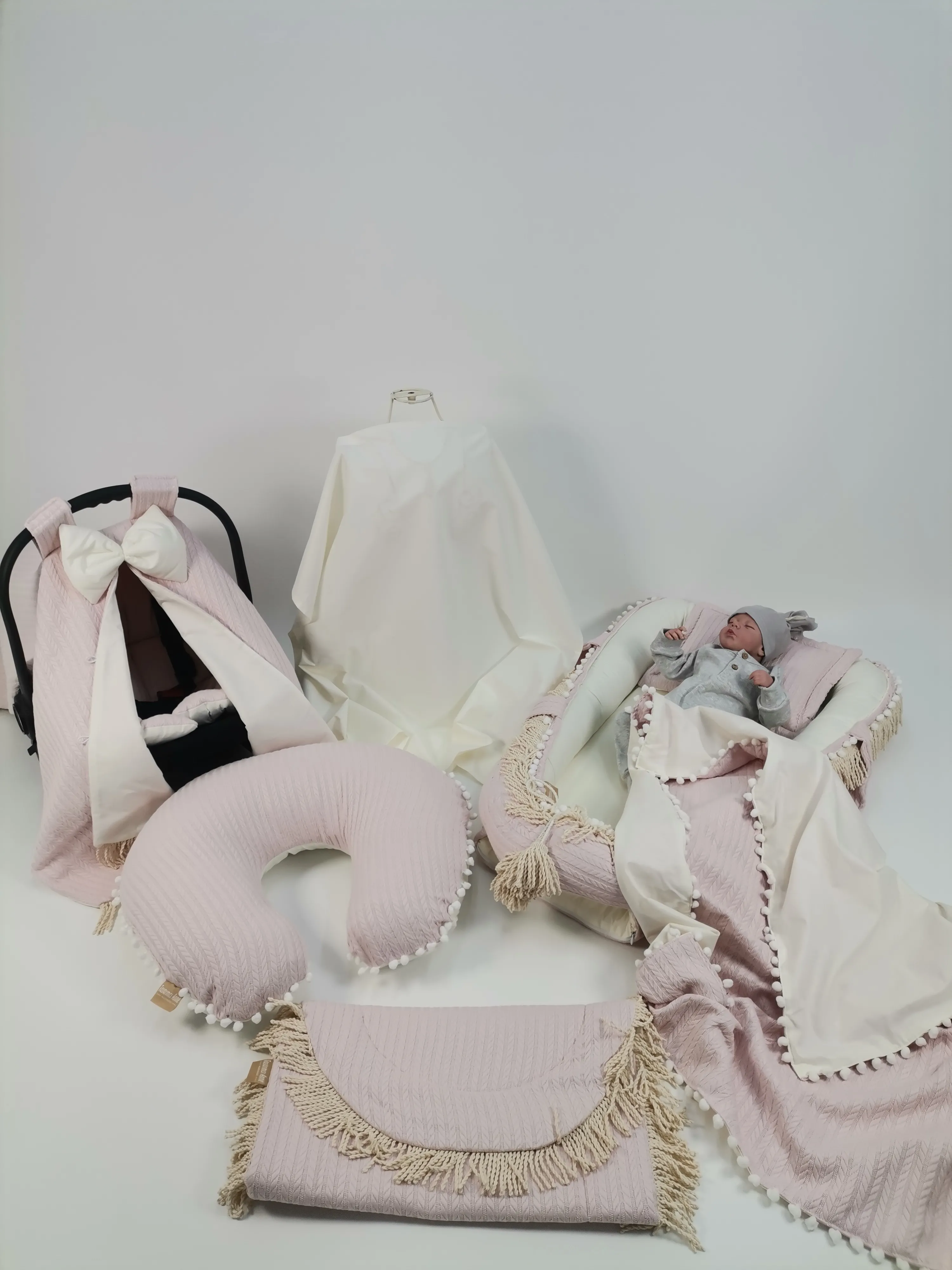 Babynest 8'li püsküllü set pudra örgü pike - krem poplin