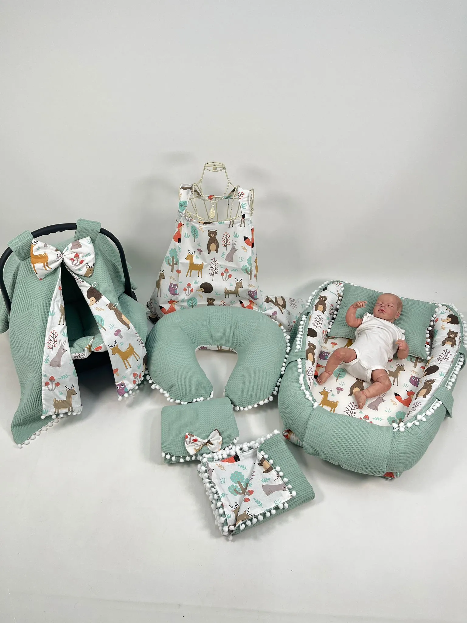 Babynest 8'li set yeşil waffle pike - hayvan figürlü poplin