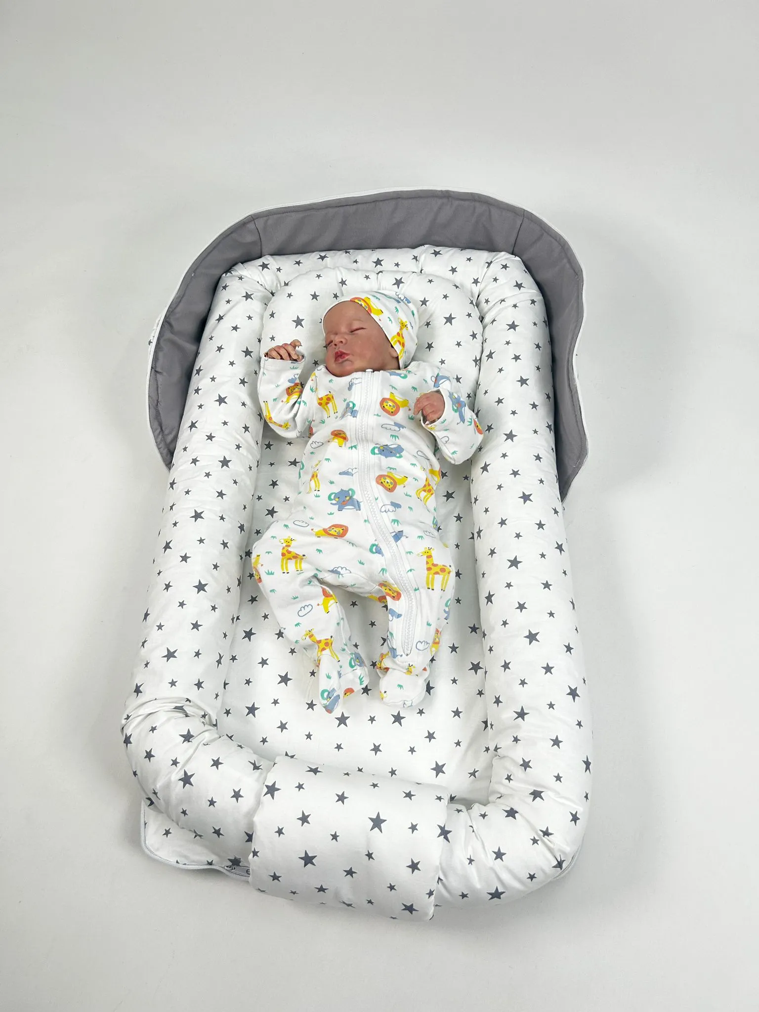Çantalı babynest gri panama keten - gri yıldızlı poplin
