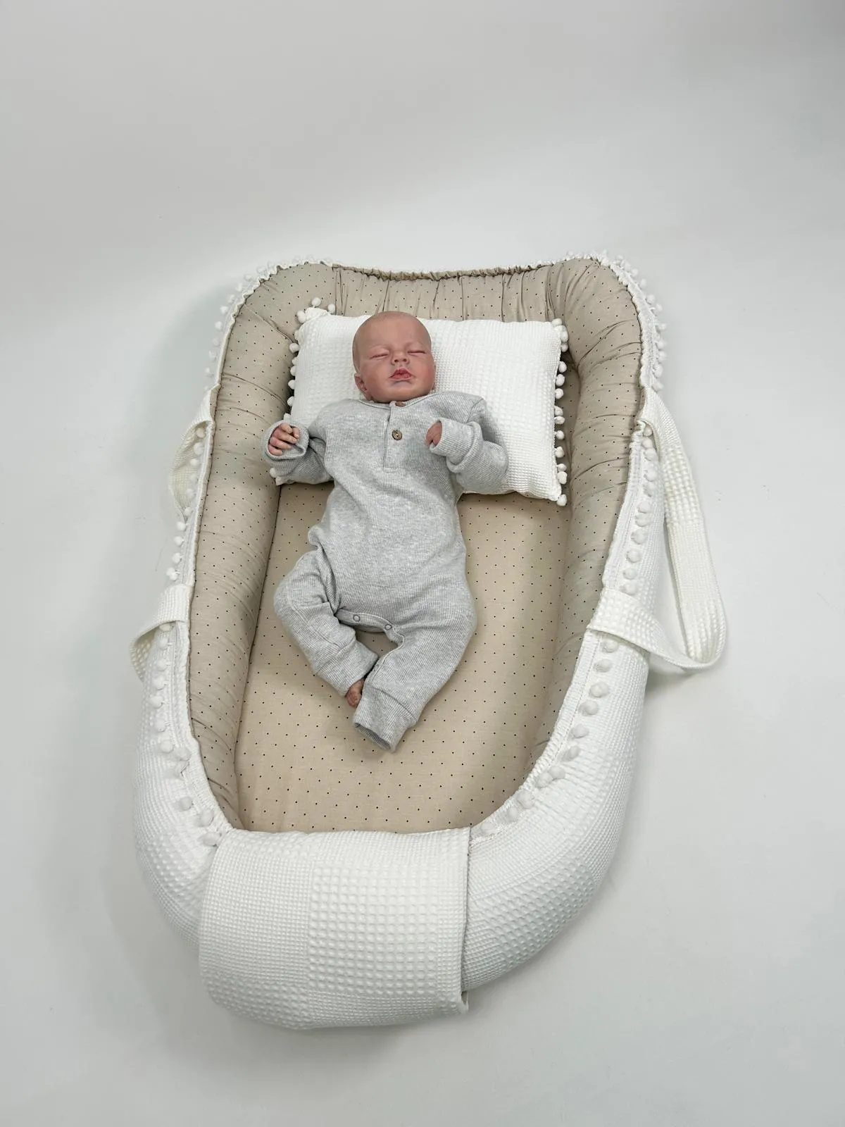 Babynest krem waffle pike - bej zemin üstü kahve rengi puantiyeli poplin