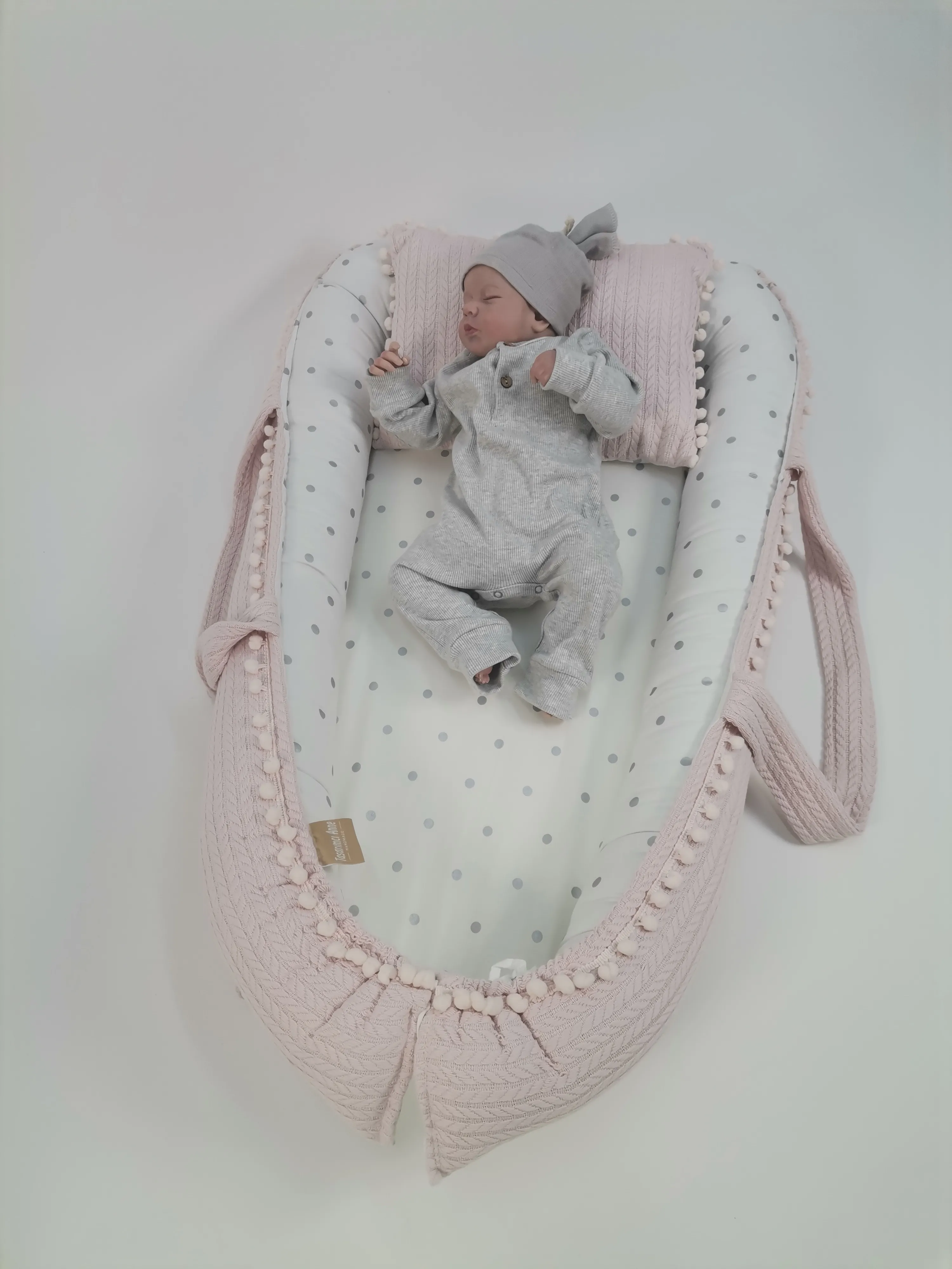 Babynest pudra örgü pike - gümüş puantiyeli poplin