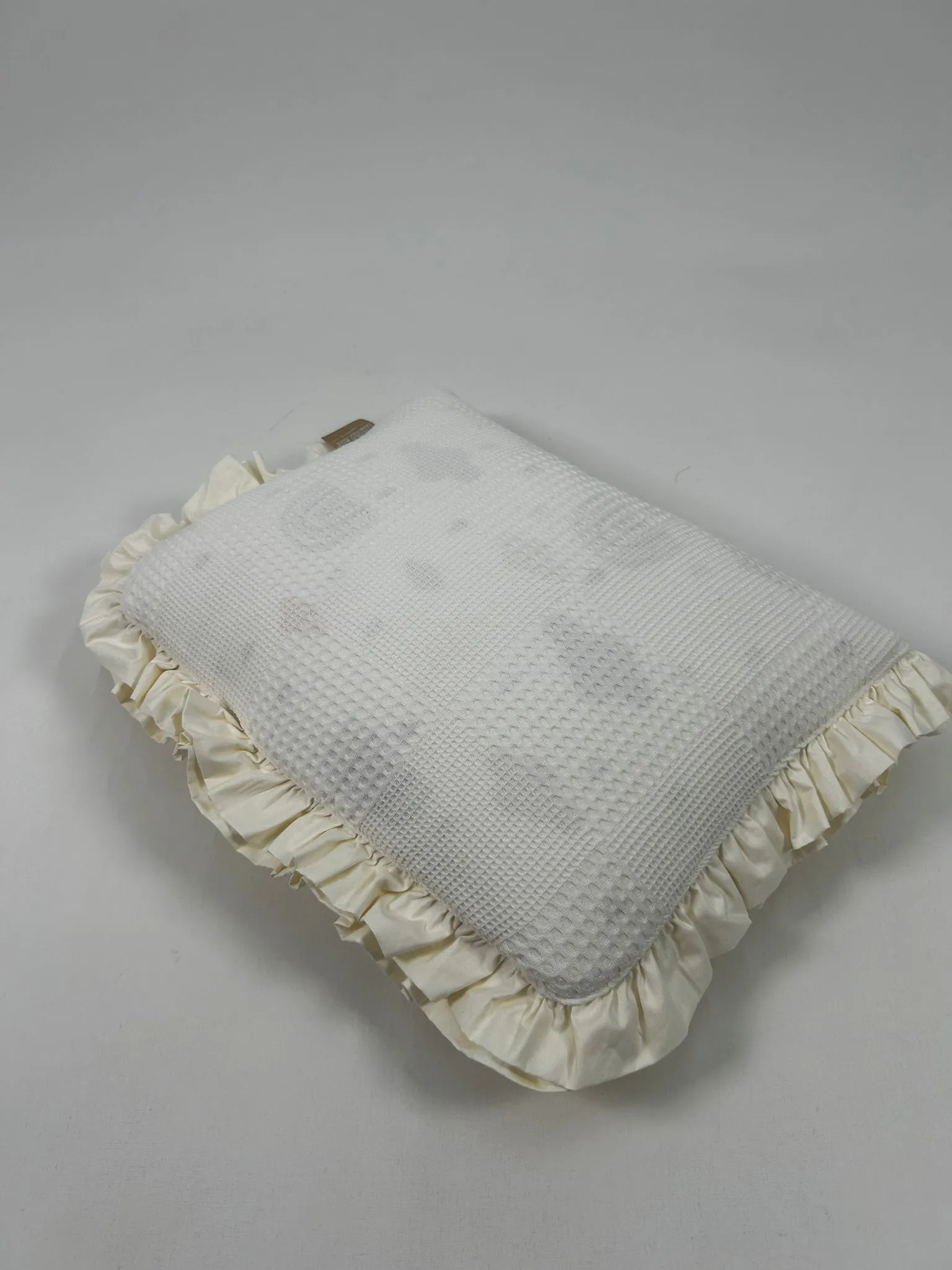 Sürpriz yastık krem waffle pike - gökkuşaklı poplin