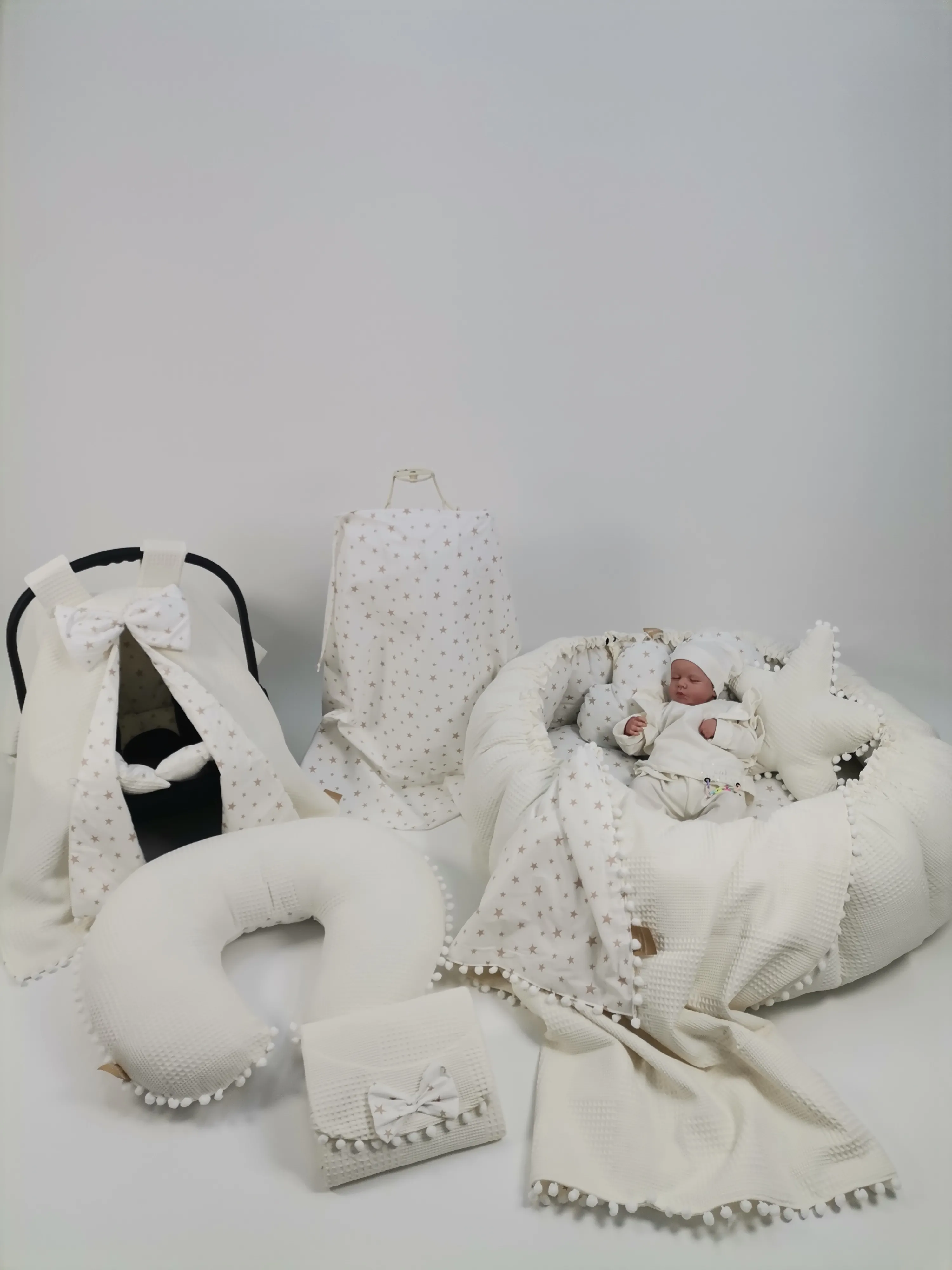 Yuvarlak babynest 9'lu set krem waffle pike - bej yıldızlı poplin