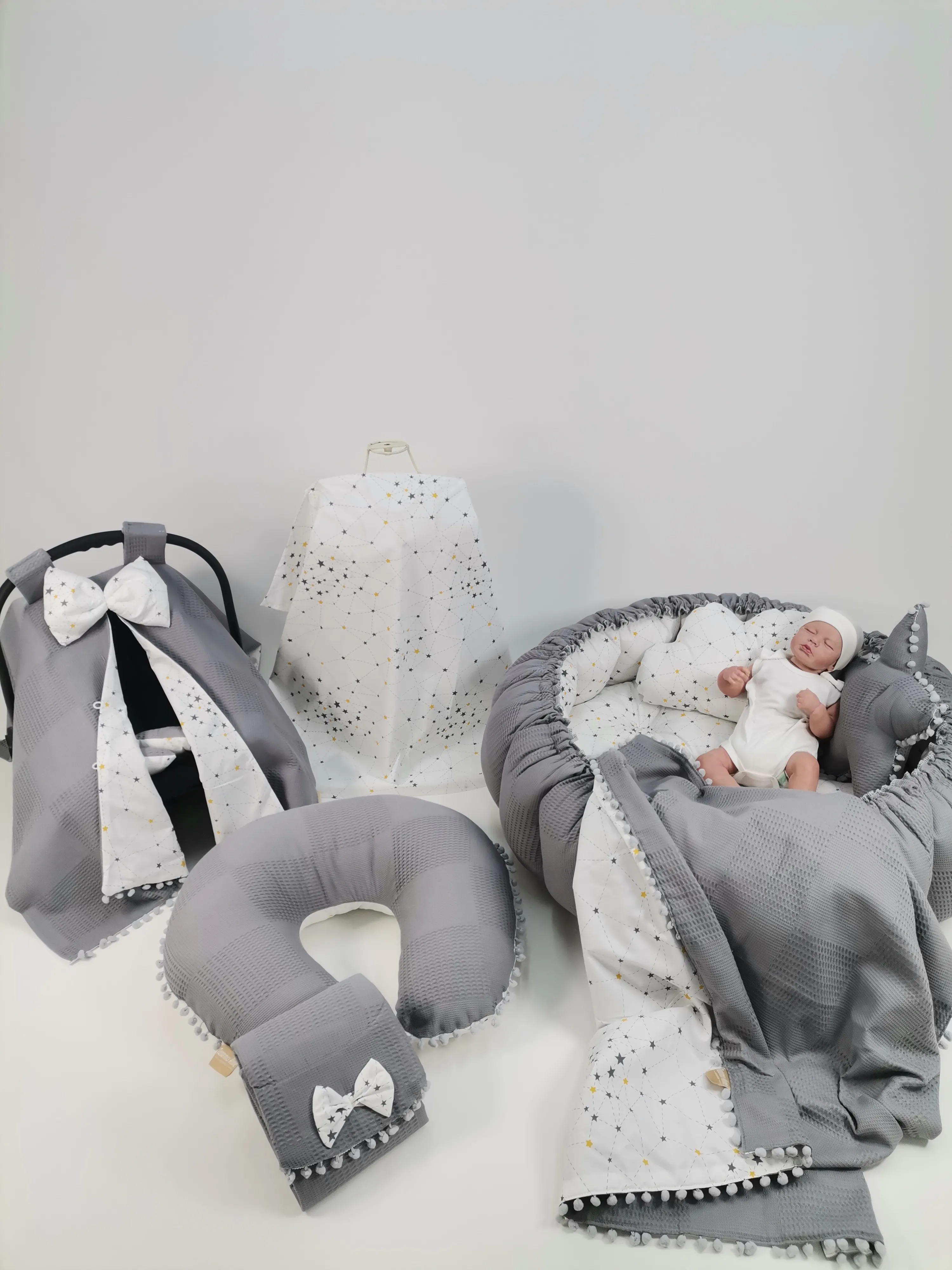 Yuvarlak babynest 9'lu set koyu gri waffle pike - gri samanyolu yıldızlı poplin