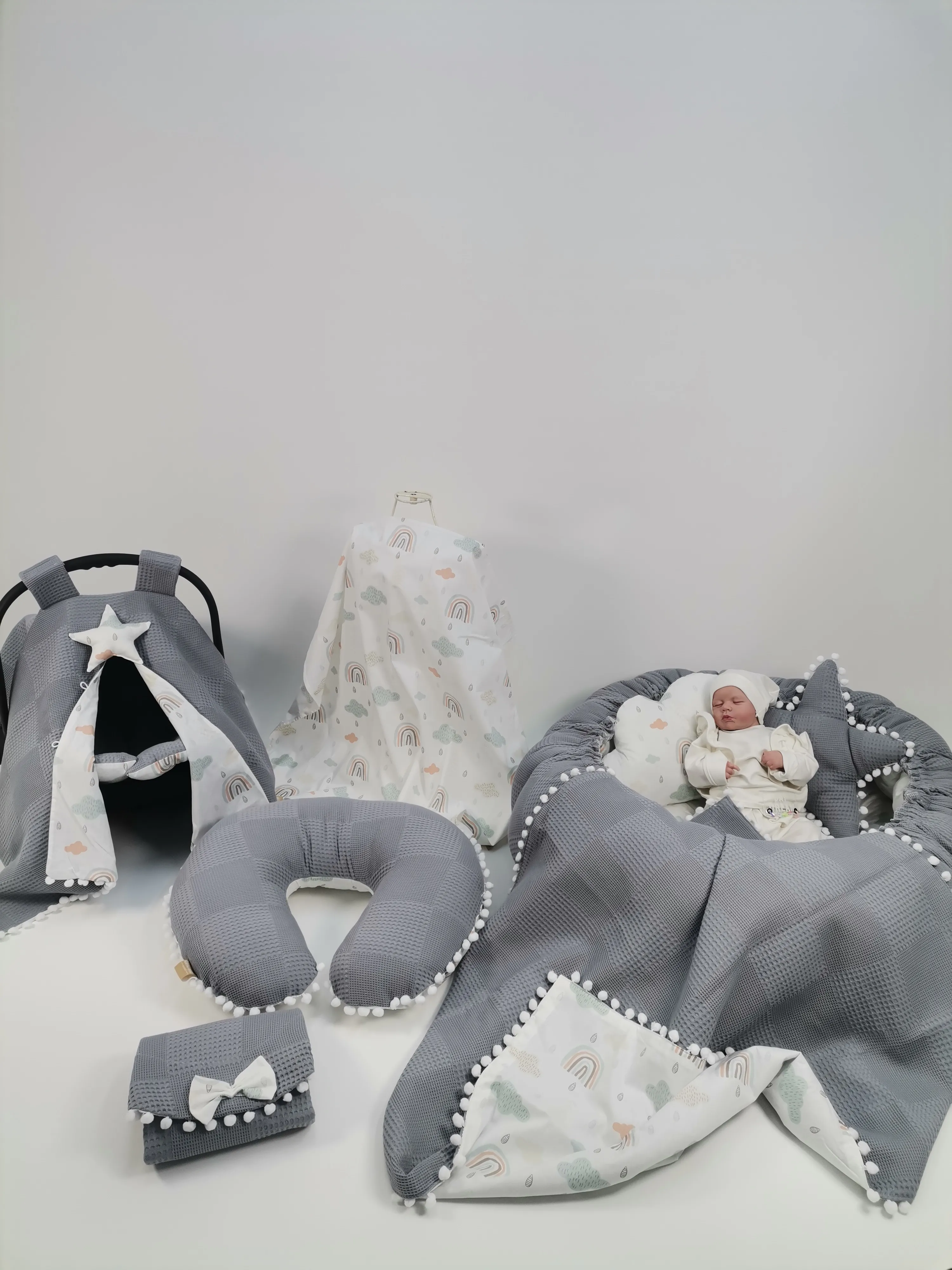 Yuvarlak babynest 9'lu set koyu gri waffle pike - gökkuşaklı poplin