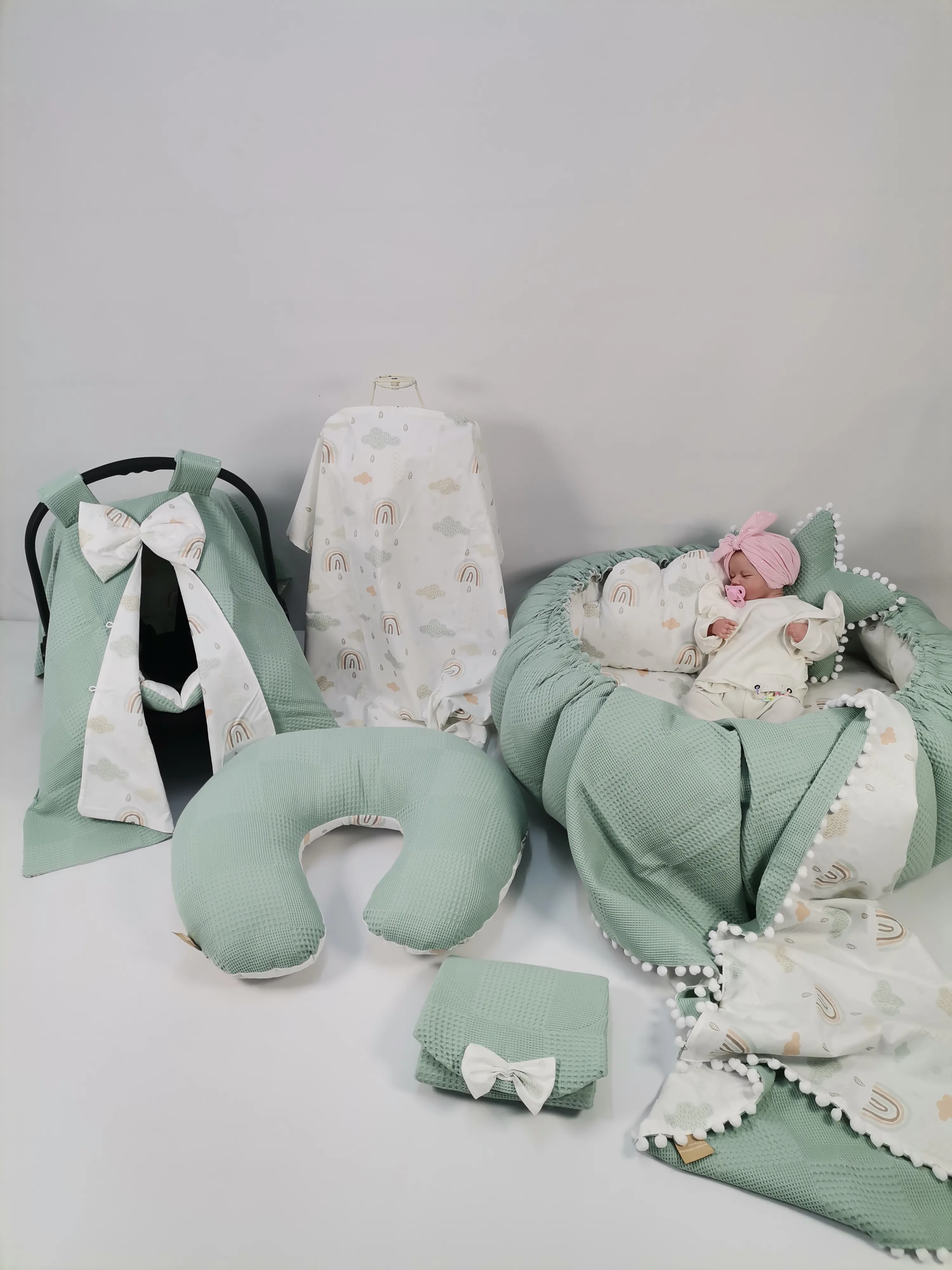 Yuvarlak babynest 9'lu set yeşil waffle pike - gökkuşaklı poplin