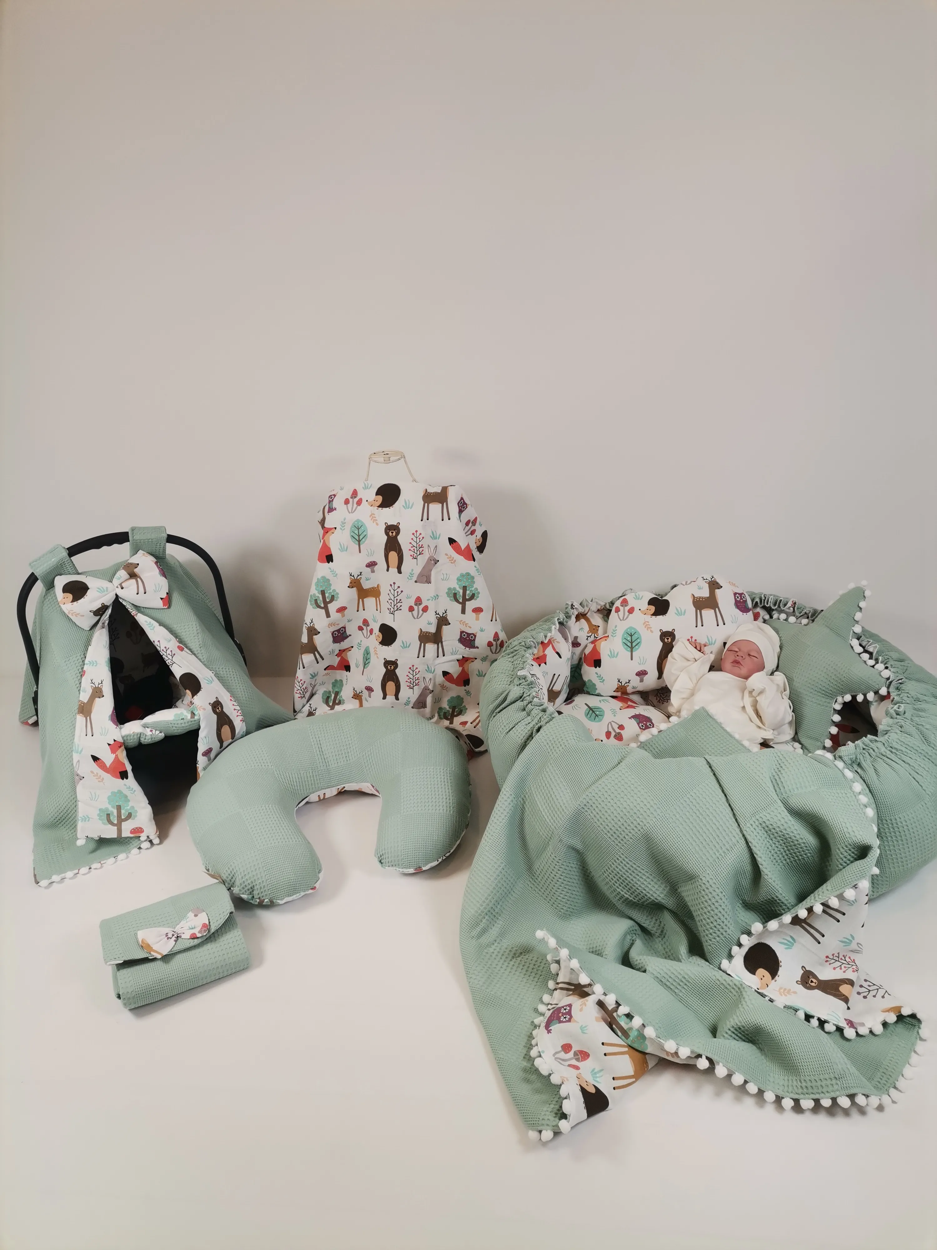 Yuvarlak babynest 9'lu set yeşil waffle pike - hayvan figürlü müslin