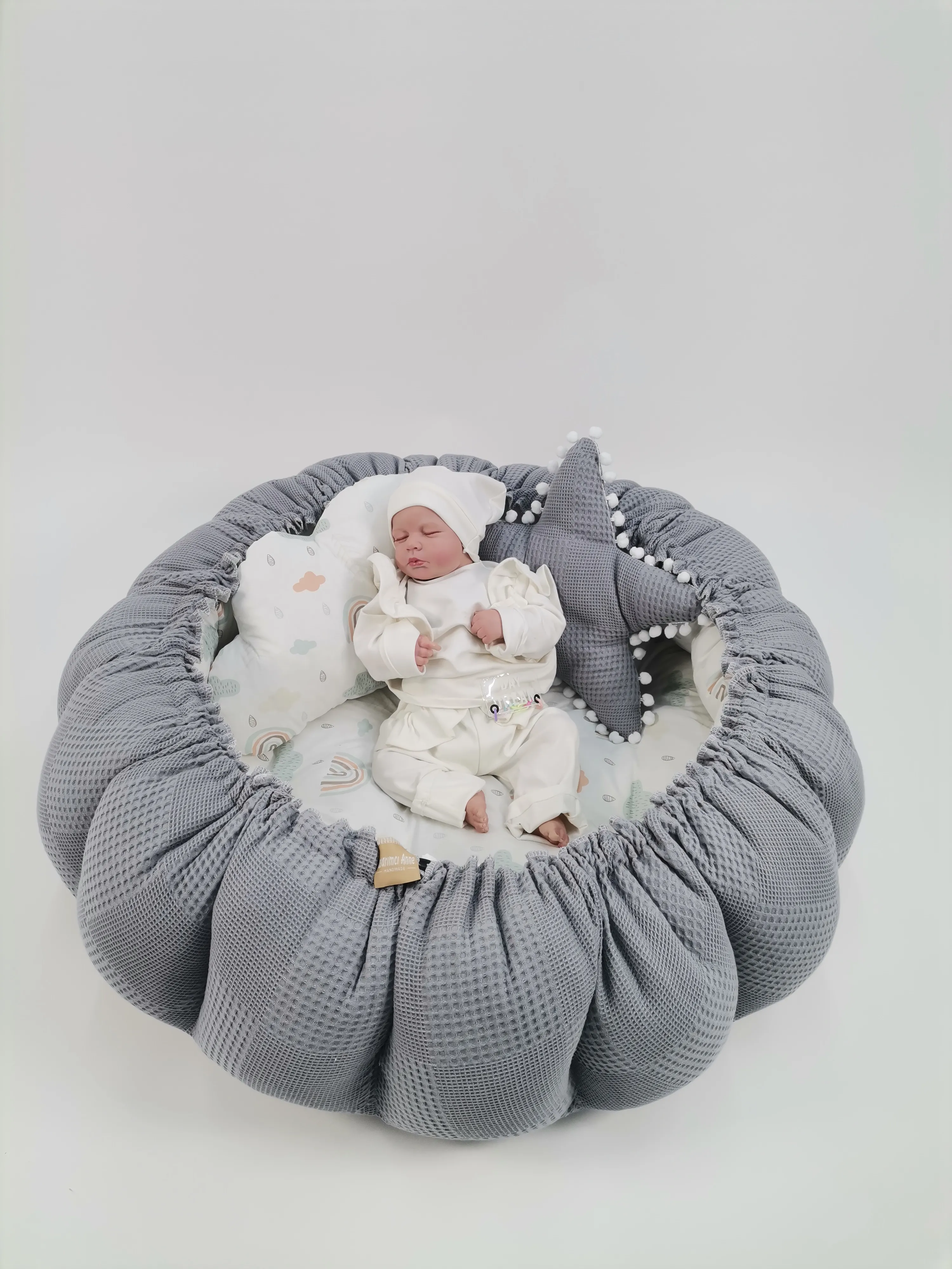 Yuvarlak babynest koyu gri waffle pike - gökkuşaklı poplin