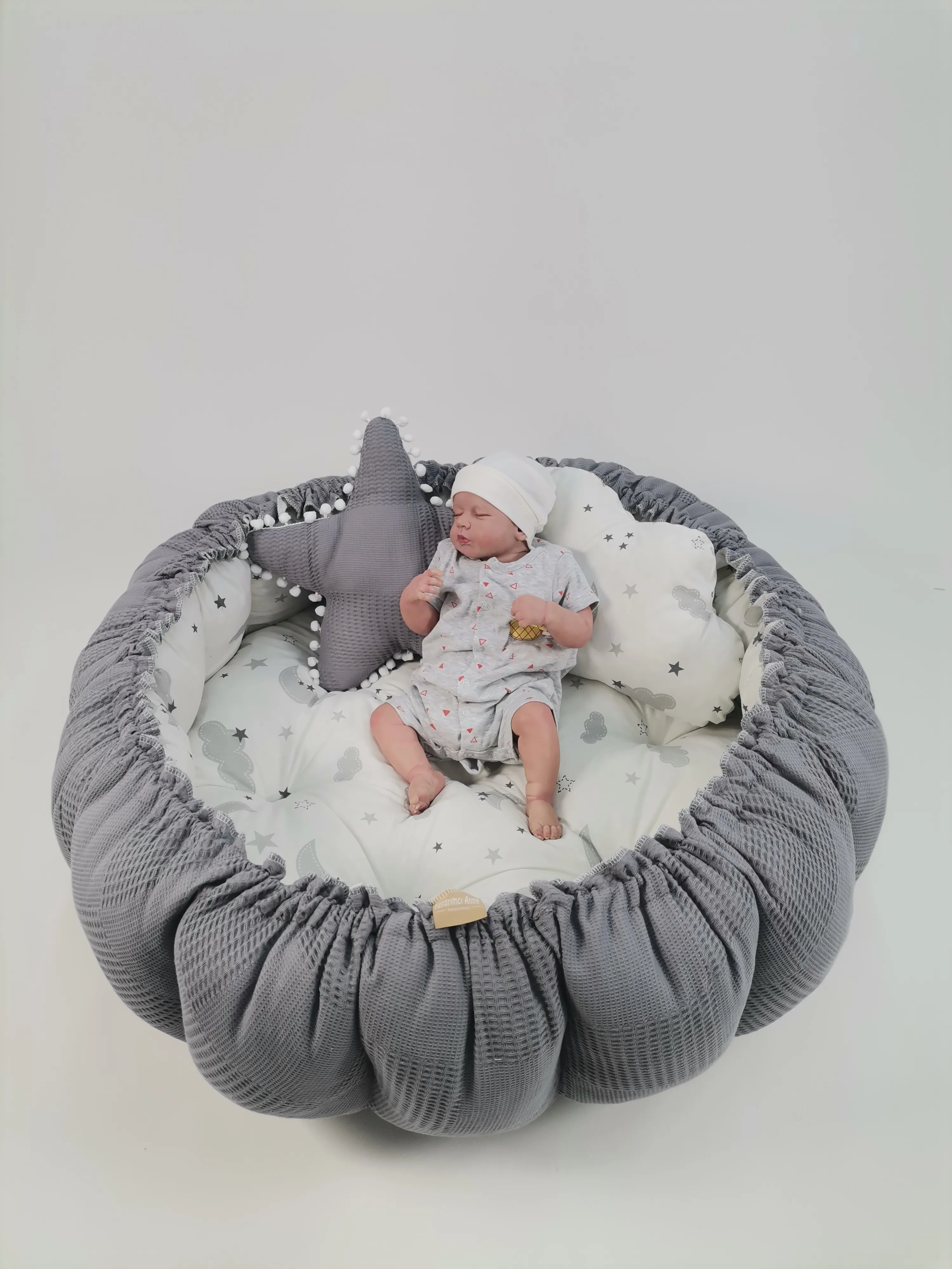 Yuvarlak babynest koyu gri waffle pike - gri aylı bulutlu poplin