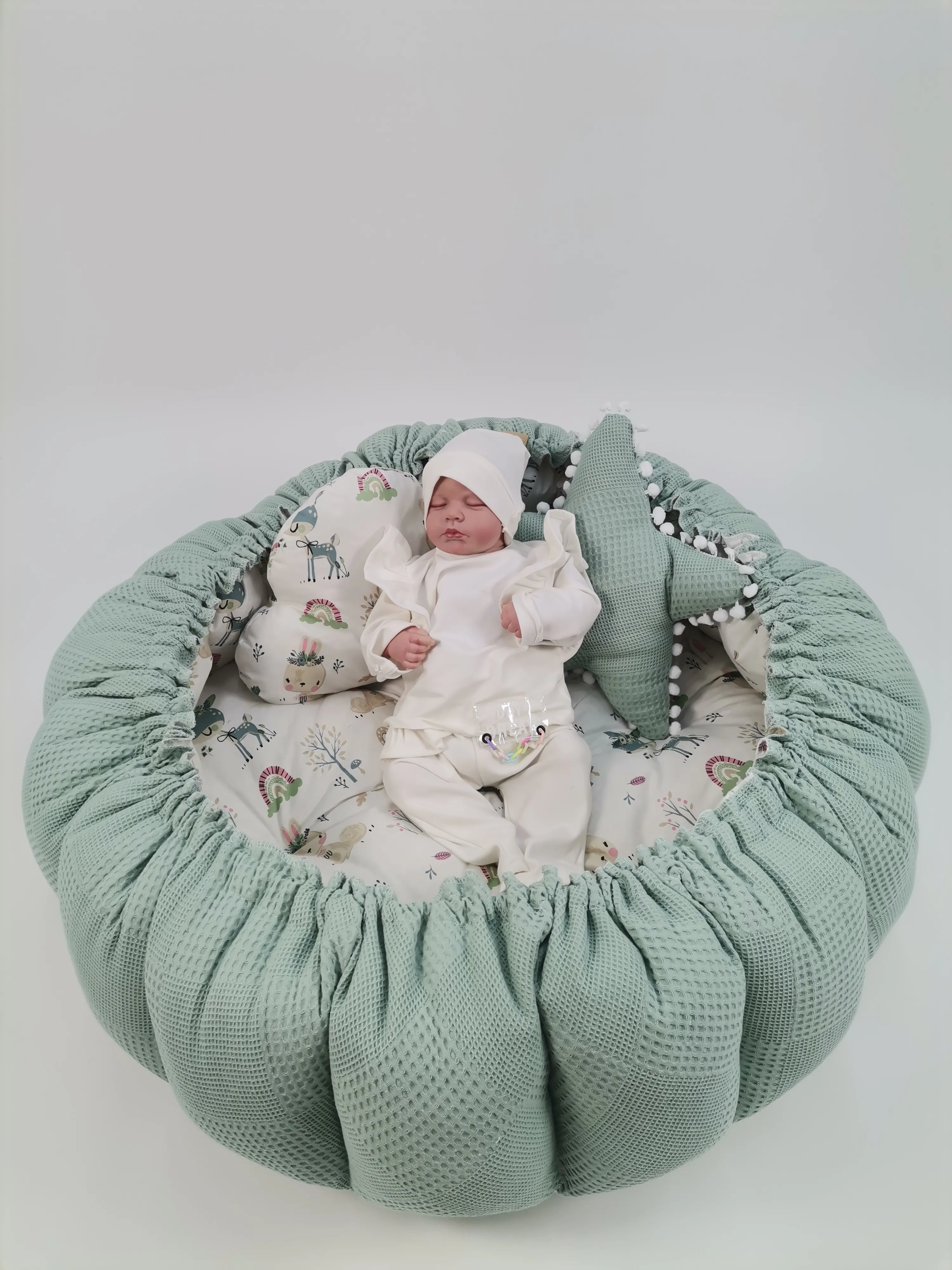 Yuvarlak babynest yeşil waffle pike - yeni ceylanlı poplin