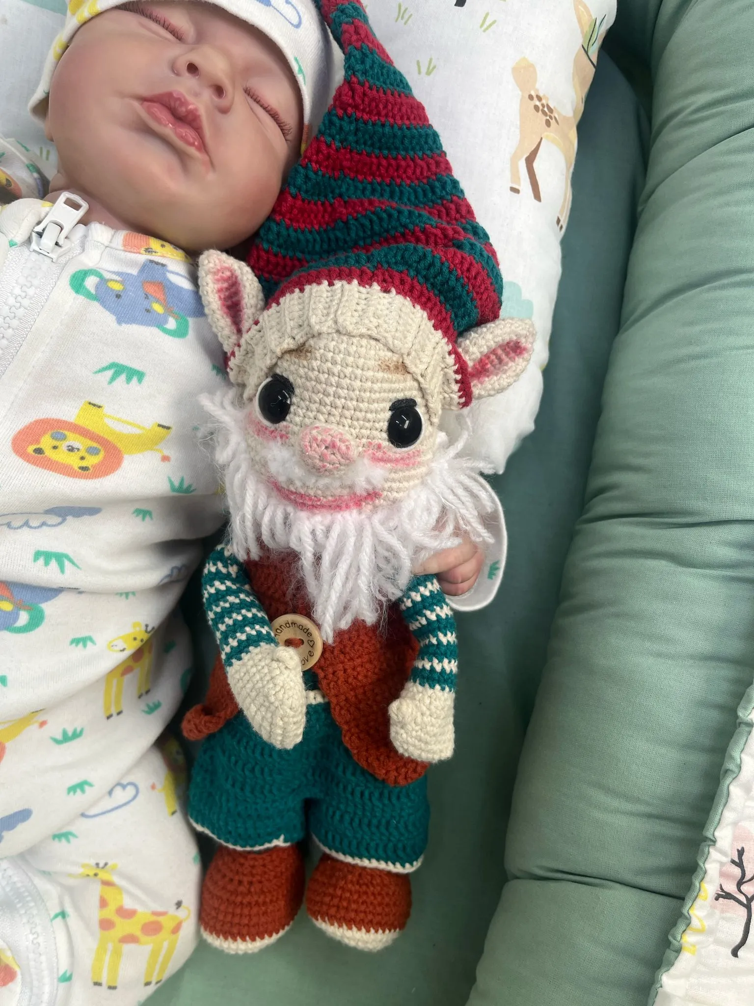 Amigurumi oyuncak sevimli elf