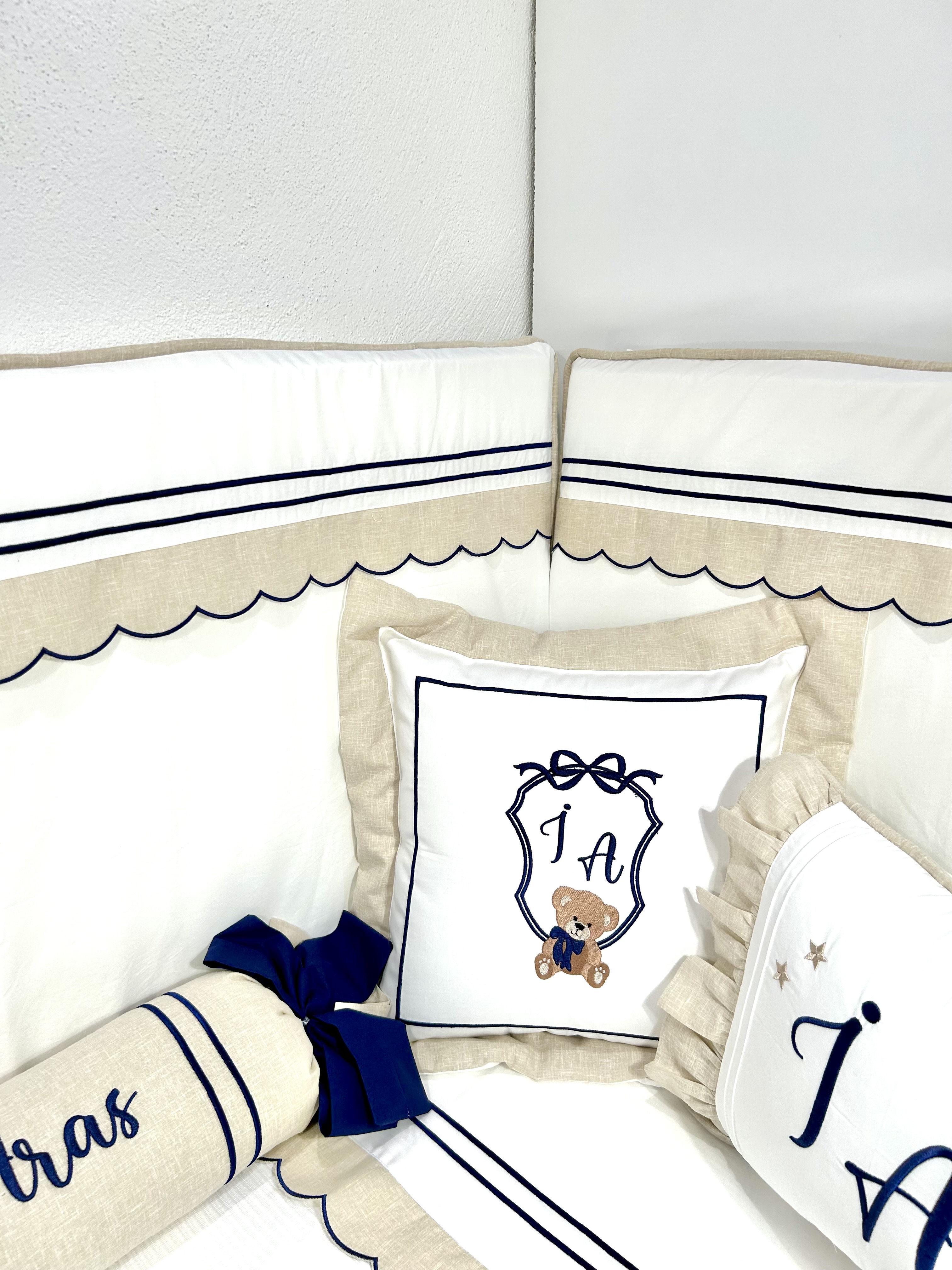 Beşik korumalığı beyaz poplin - bej İsviçre keteni