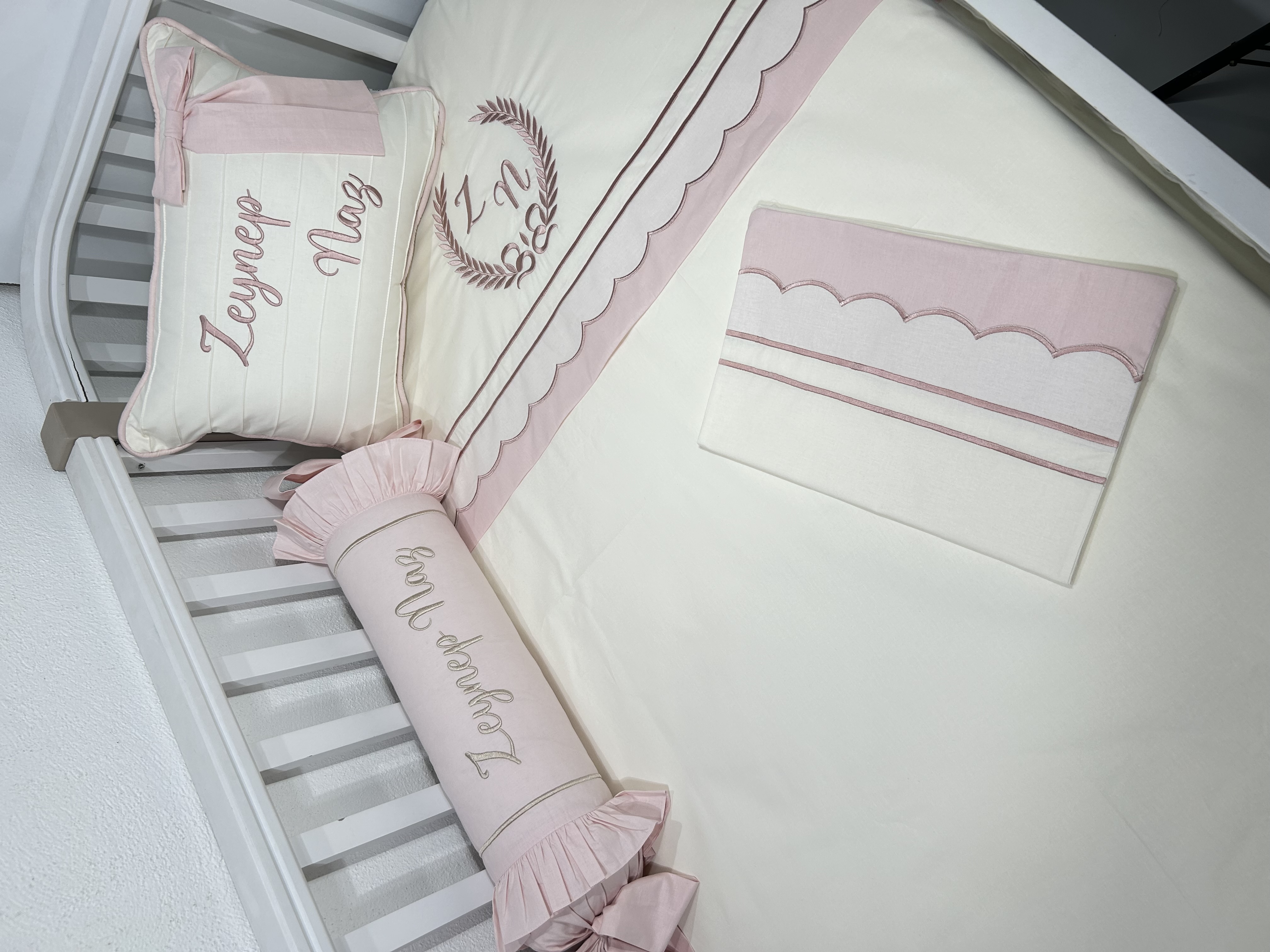 Nevresim takımı 5 parça krem ve pudra poplin 3