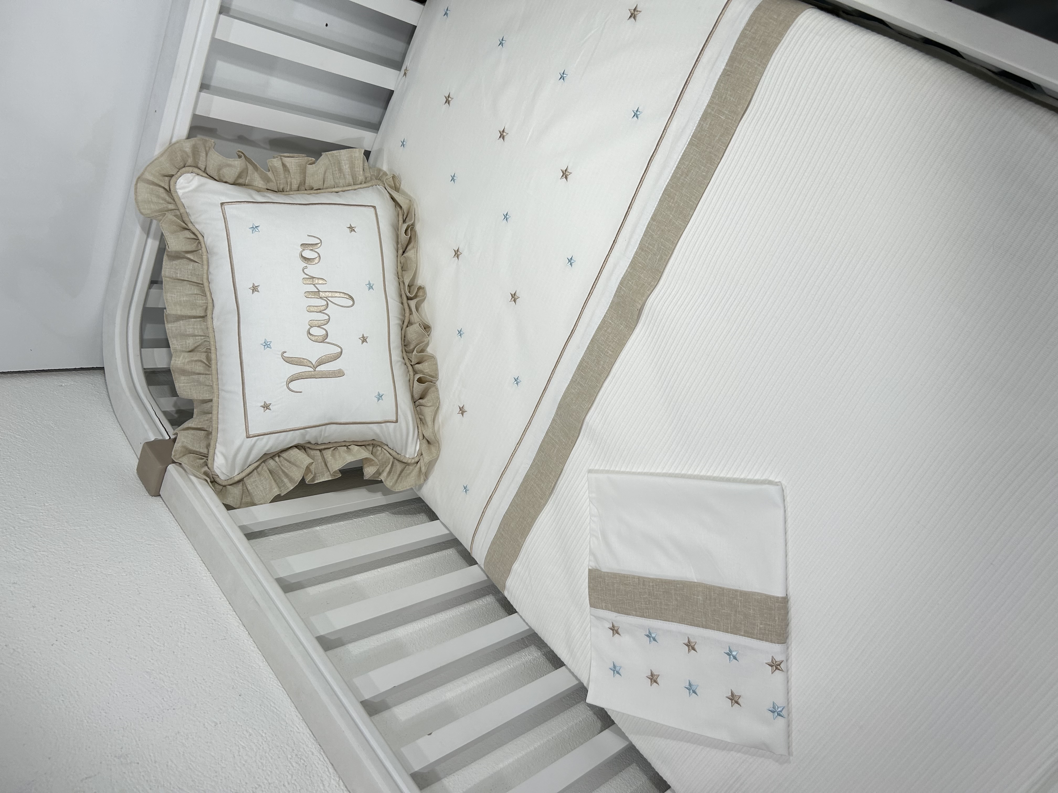 Pike takımı 4 parça beyaz fitilli pike - bej isviçre keteni