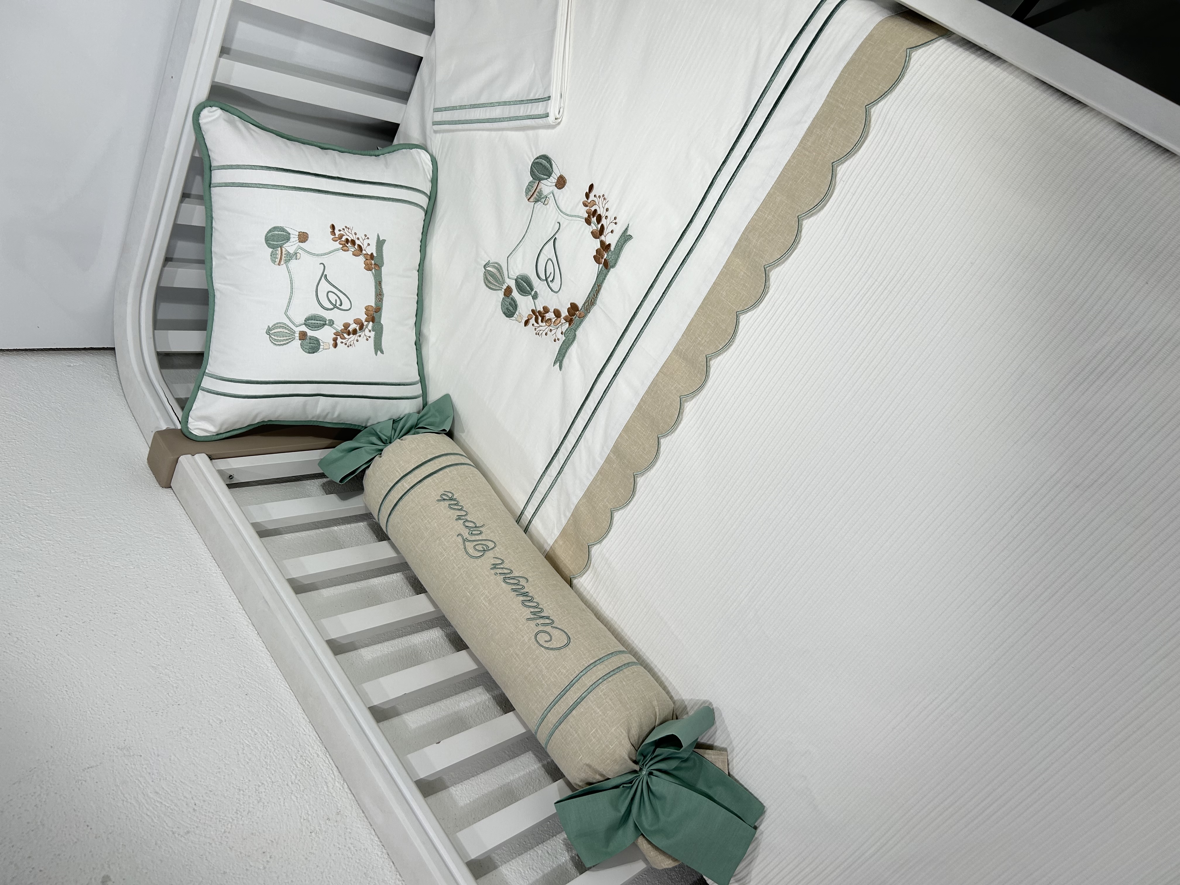 Pike takımı 5 parça beyaz fitilli pike - bej isviçre keteni 7