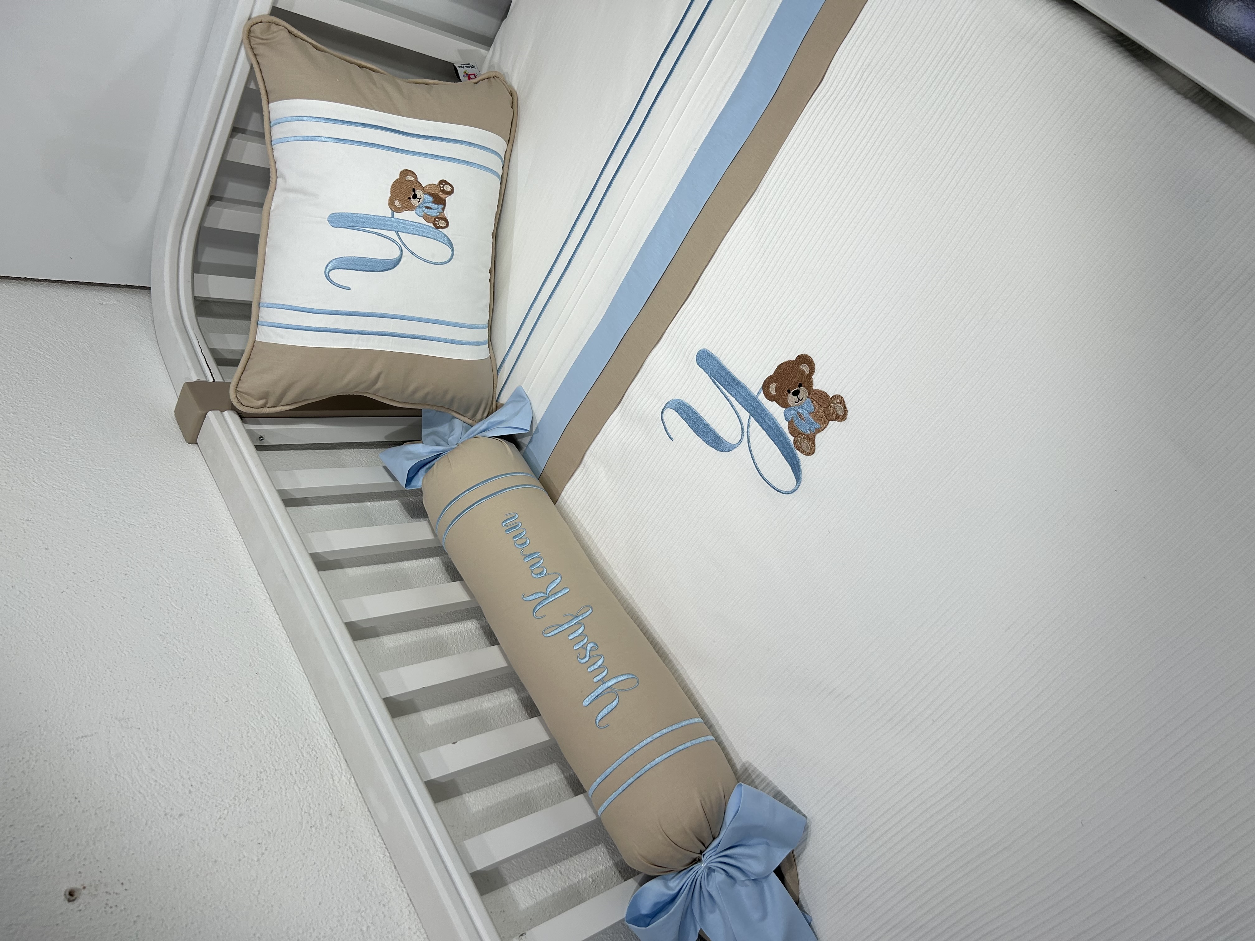 Pike takımı 5 parça beyaz fitilli pike - bej ve mavi poplin