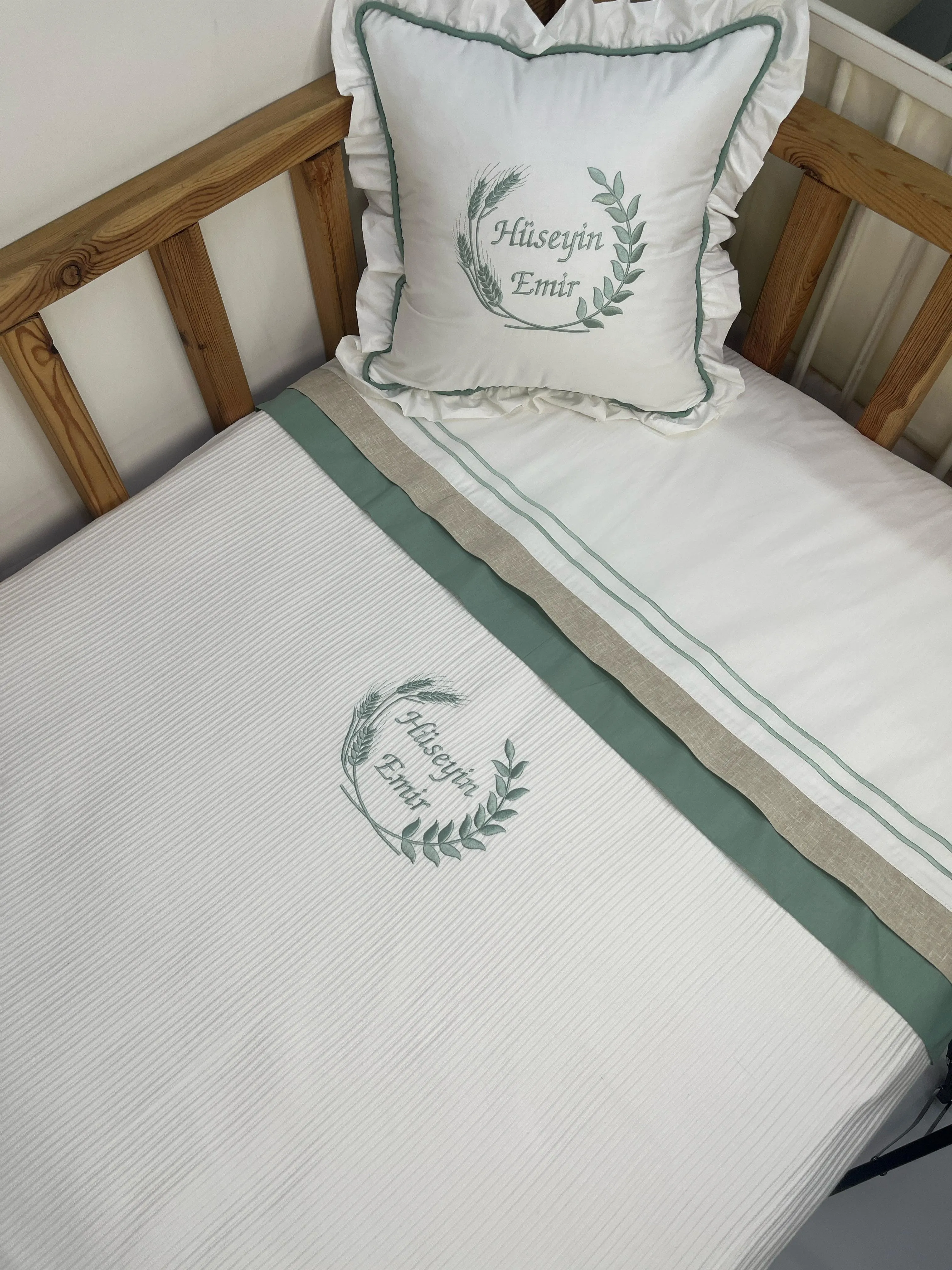 Pike takımı 5 parça beyaz örgü pike - yeşil poplin 1