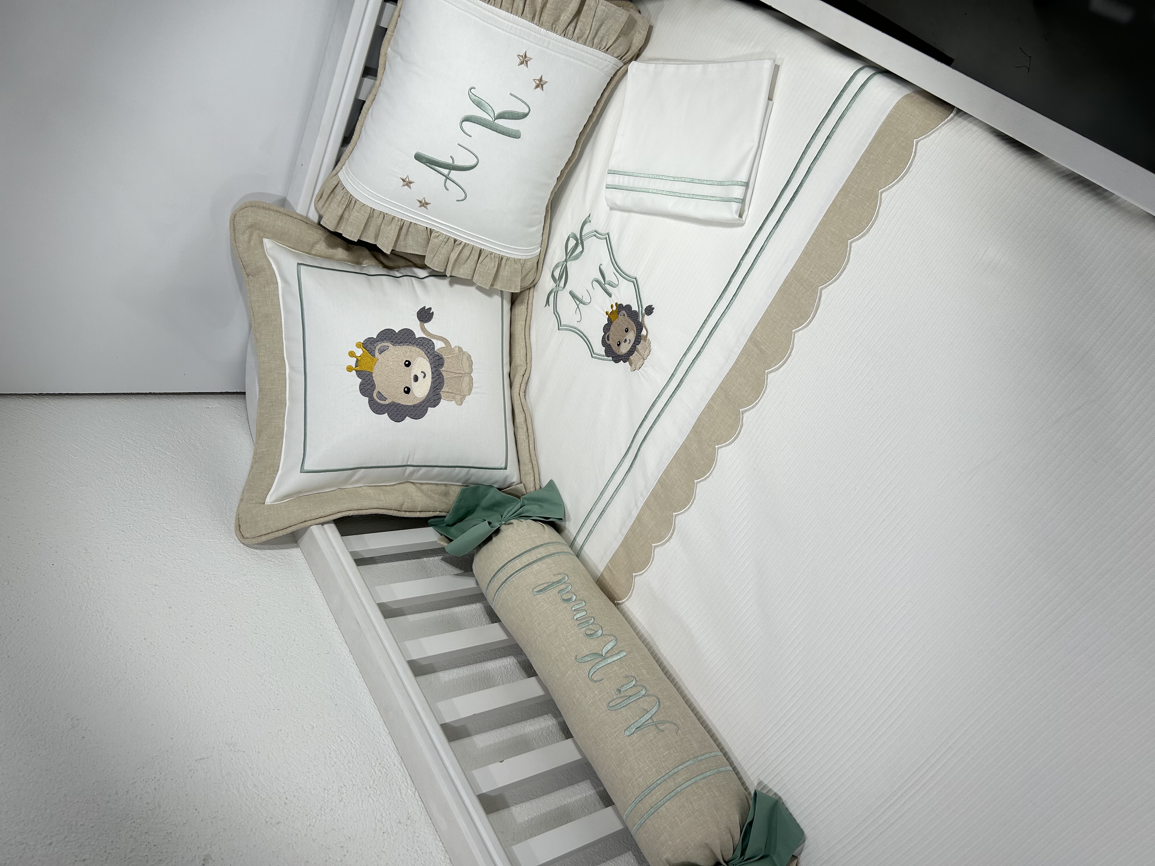 Pike takımı 6 parça beyaz fitilli pike - bej isviçre keteni 4