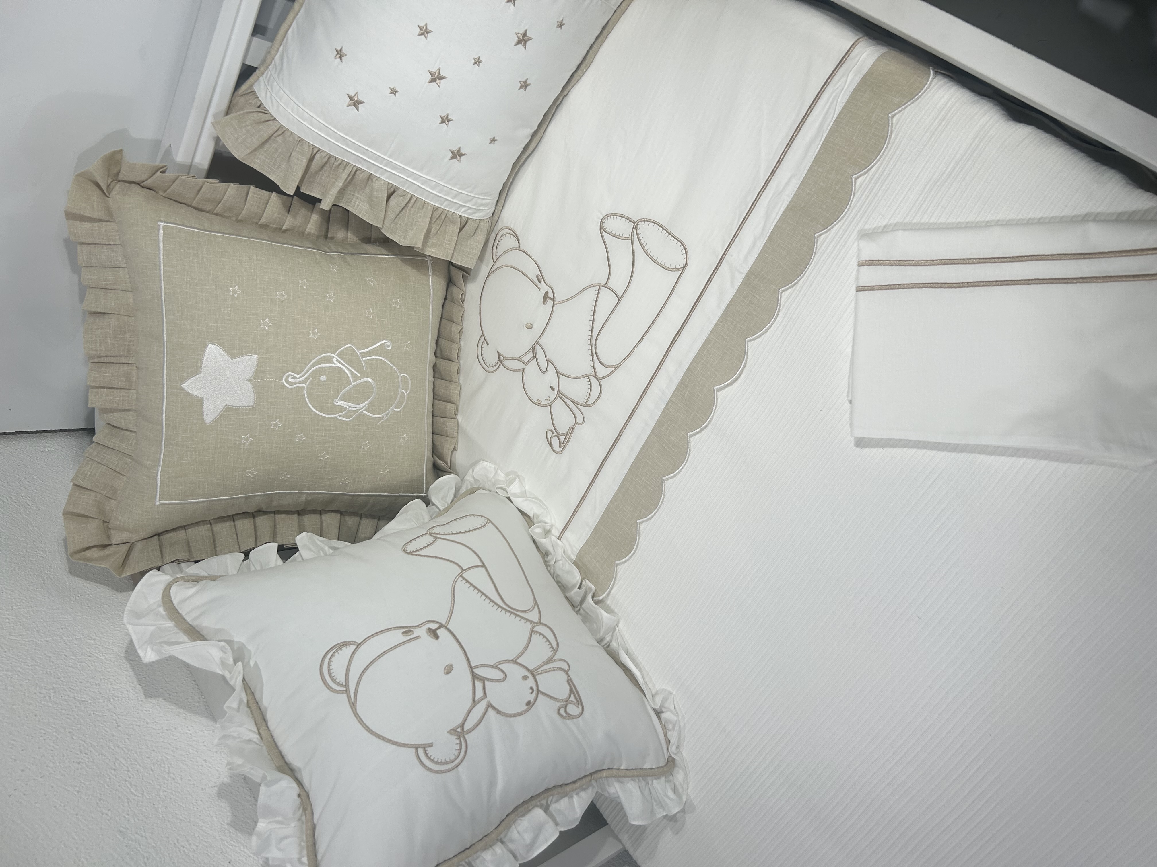 Pike takımı 6 parça beyaz fitilli pike - bej isviçre keteni 5