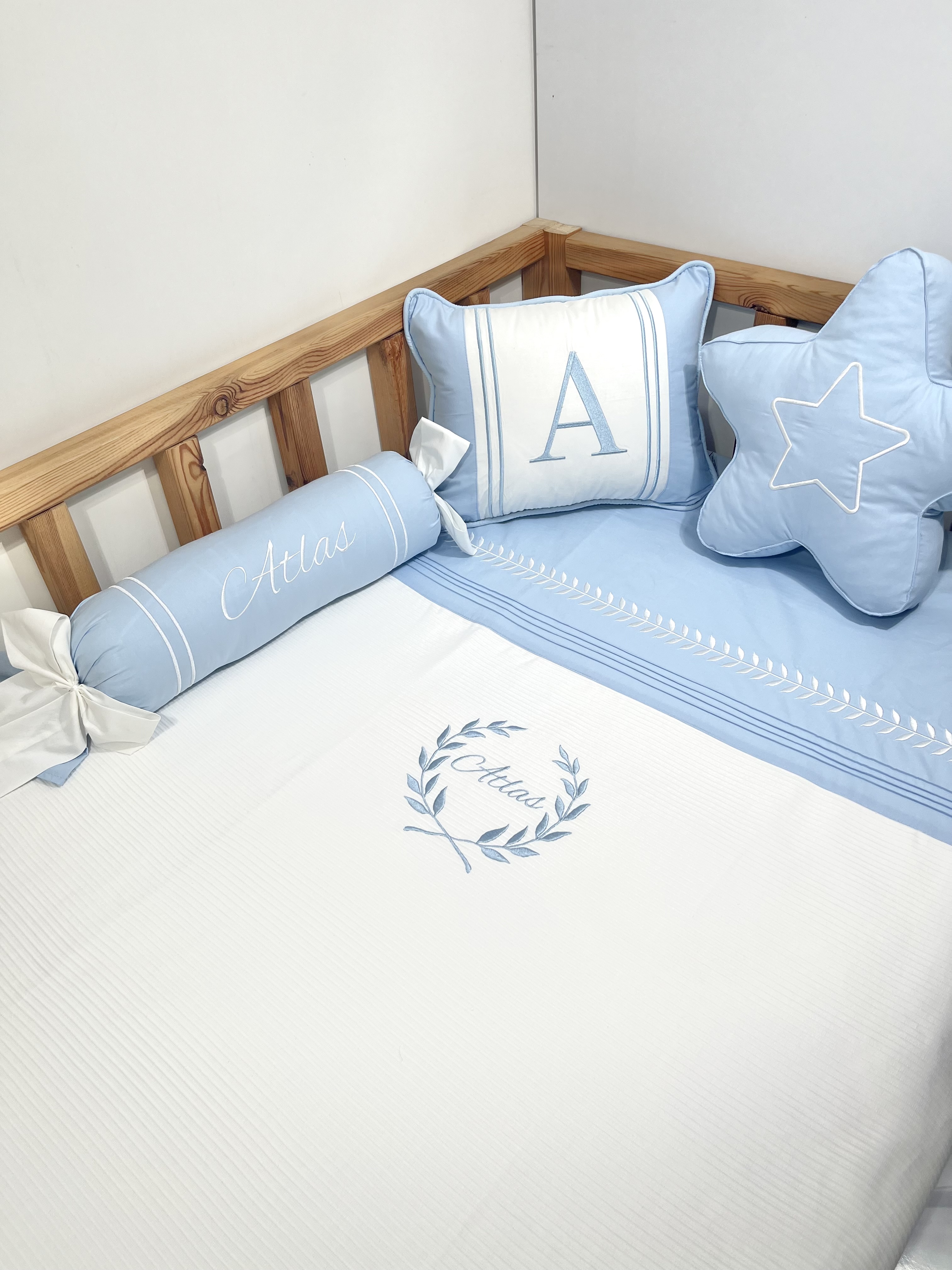 Pike takımı 6 parça beyaz fitilli pike - mavi poplin