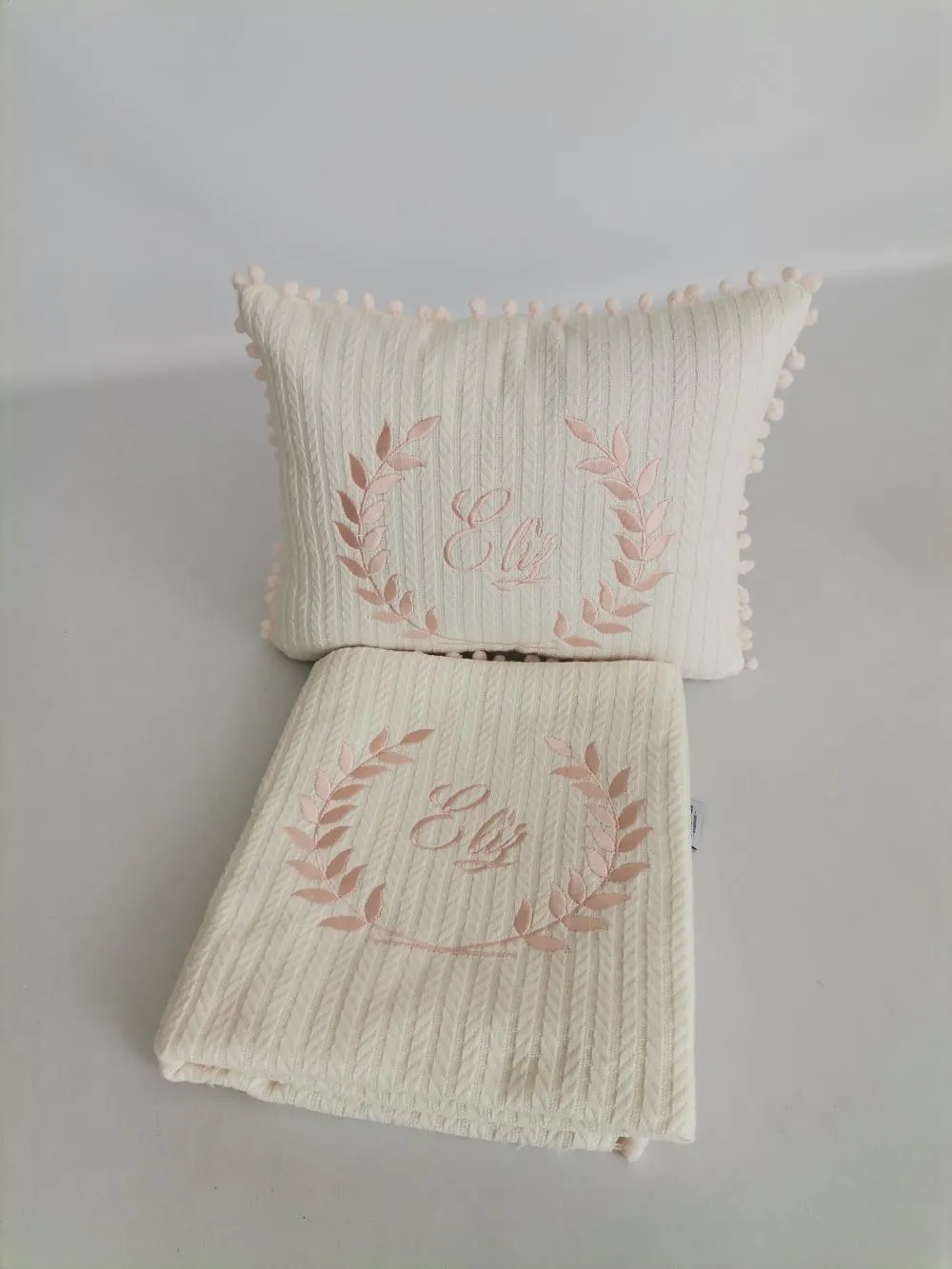 Battaniye ve yastık krem örgü pike - krem poplin
