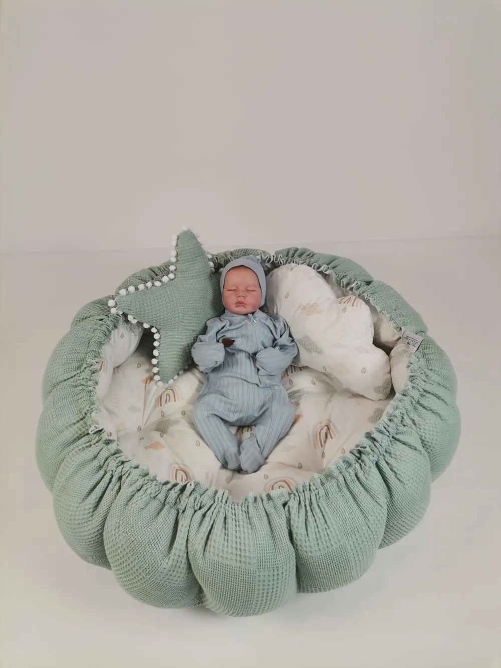 Yuvarlak babynest yeşil waffle pike - gökkuşaklı poplin