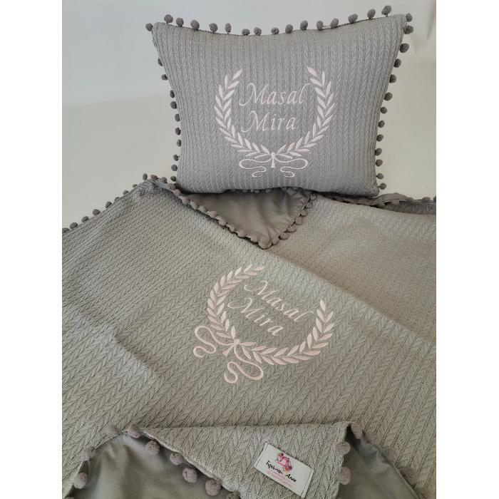 Battaniye ve yastık nakışlı gri örgü pike - gri poplin