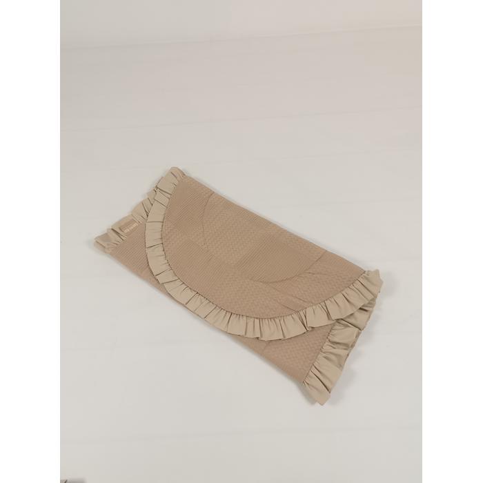 Babynest 8'li fırfırlı set bej waffle pike - beyaz üstü bej yıldızlı poplin