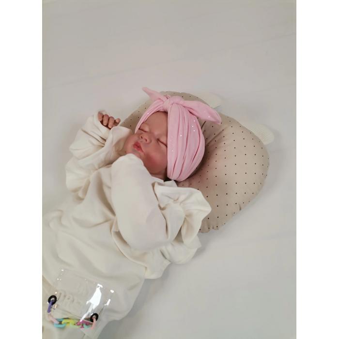 Düz kafa yastığı bej zemin üstü kahve rengi puantiyeli poplin