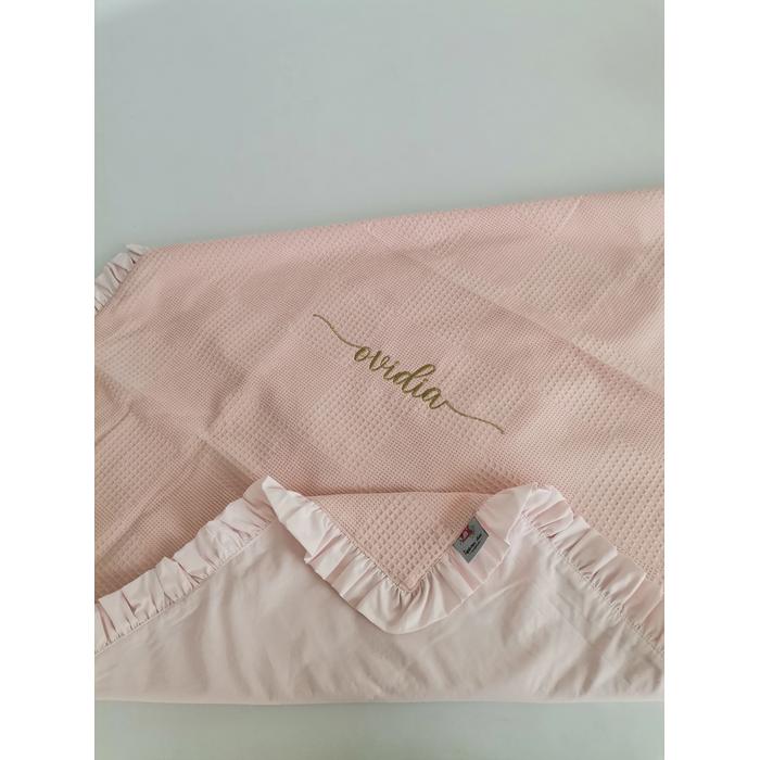 İsim işlemeli fırfırlı battaniye ve yastık 2