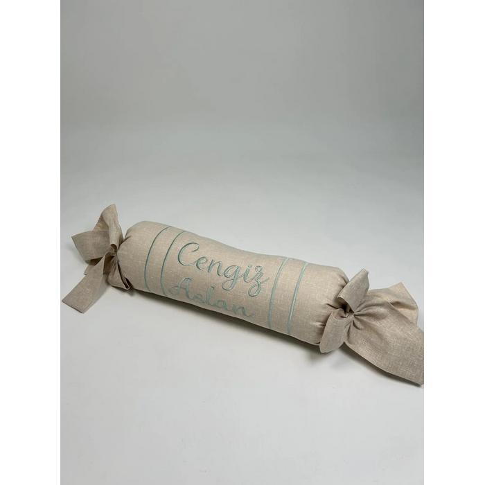 İsim işlemeli pileli kare ve şeker yastık 4