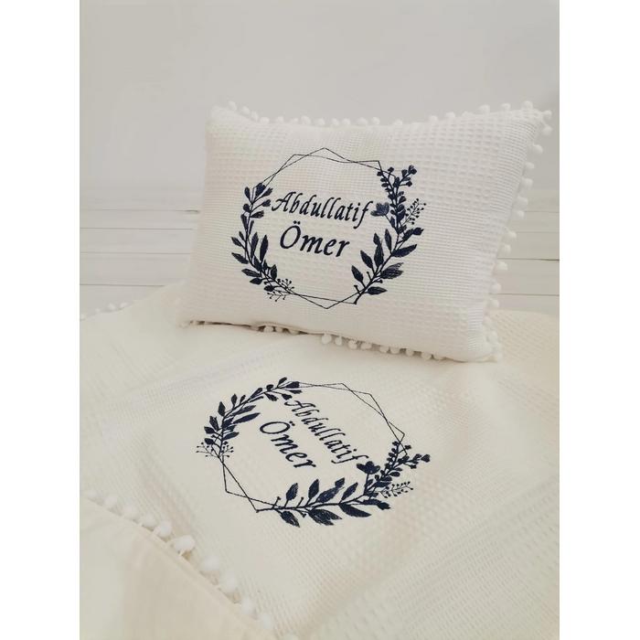 İsim ve nakış işlemeli battaniye ve yastık 11