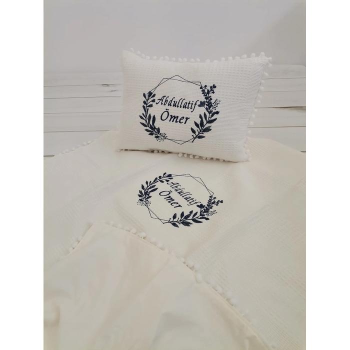 İsim ve nakış işlemeli battaniye ve yastık 11