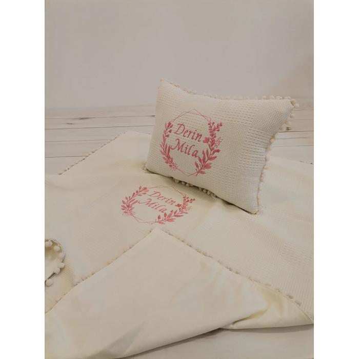 İsim ve nakış işlemeli battaniye ve yastık 12