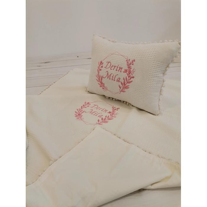 İsim ve nakış işlemeli battaniye ve yastık 12