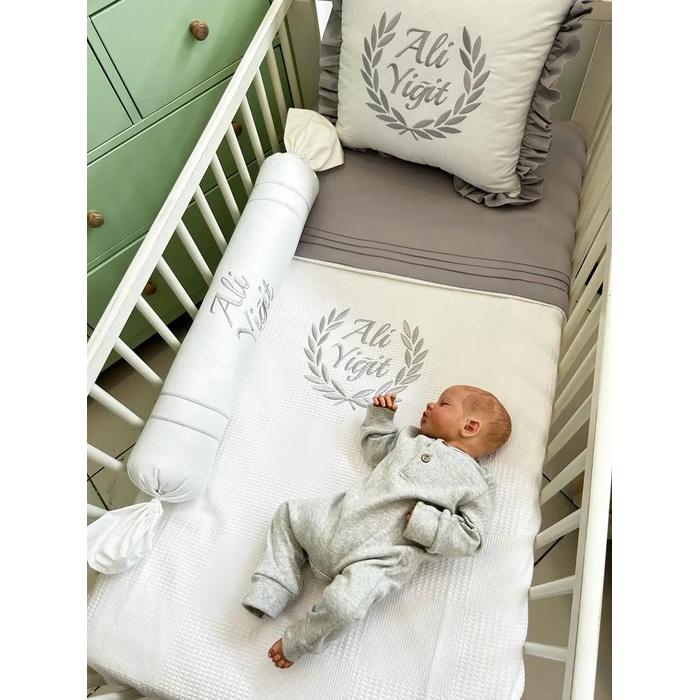 Pike takımı 5 parça nakış işlemeli beyaz waffle pike - gri poplin