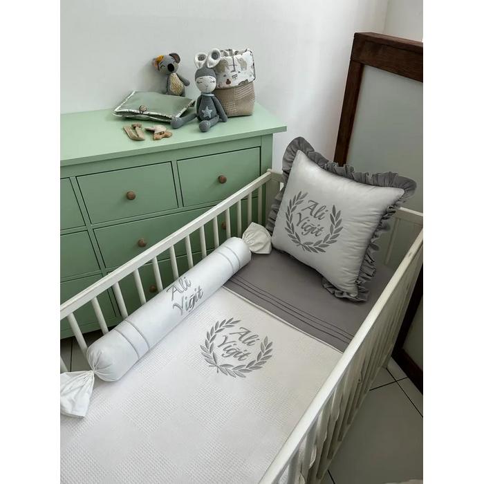 Pike takımı 5 parça nakış işlemeli beyaz waffle pike - gri poplin