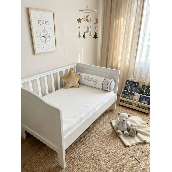 İsim işlemeli şeker yastık beyaz poplin