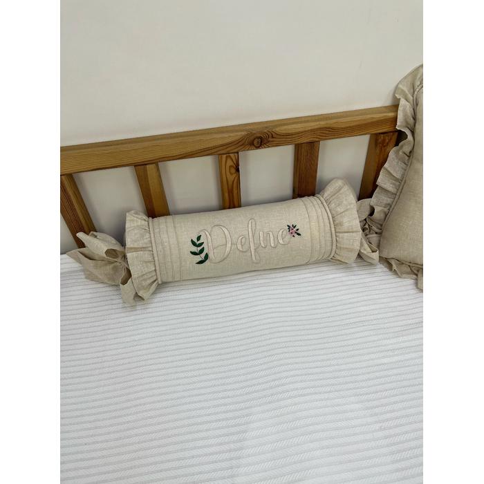 İsim işlemeli pileli kare ve şeker yastık 5