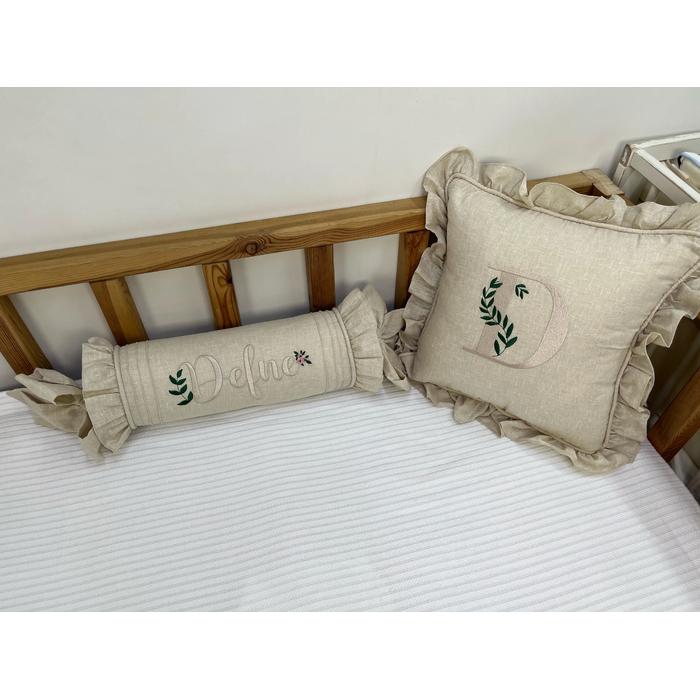 İsim işlemeli pileli kare ve şeker yastık 5