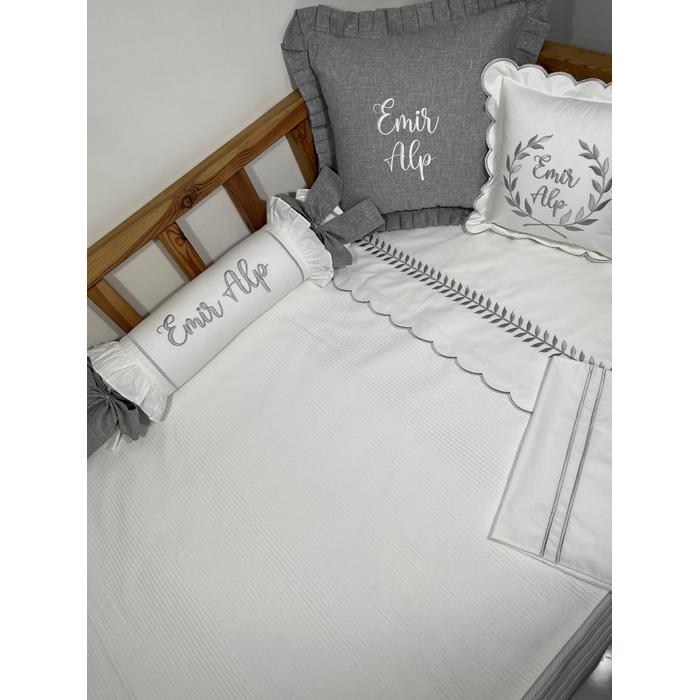 Pike takımı 7 parça beyaz fitilli pike - gri isviçre keteni