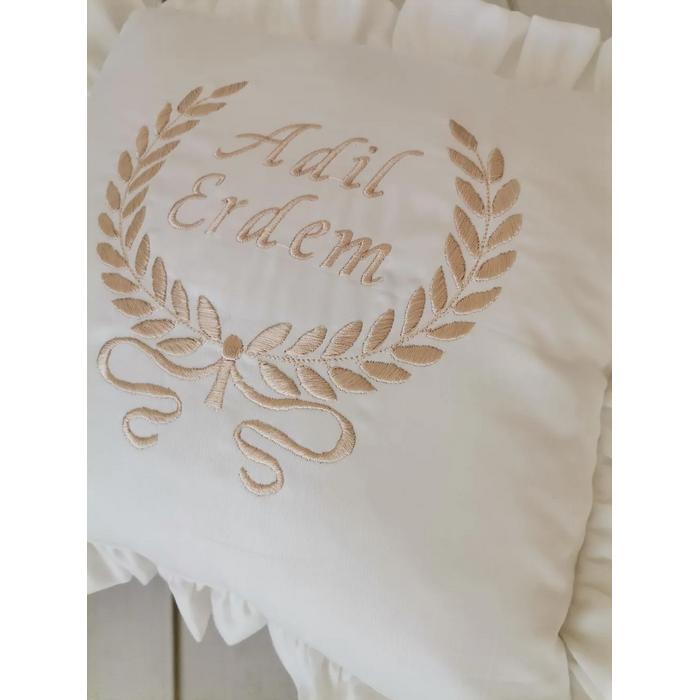 BEYAZ POPLİN FIRFIRLI NAKIŞLI YASTIK